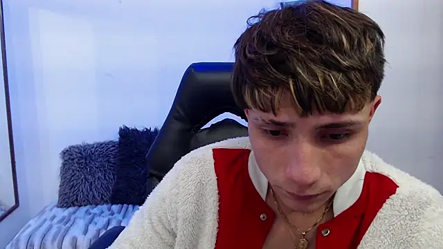 yao_23 (M twink) - Oil massage chest & rub nipples
