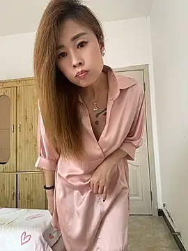 okgirl_23 (F milf) - 户外全身真空一小时