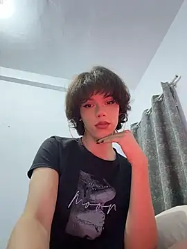 Nola - Trans webcam sex chat