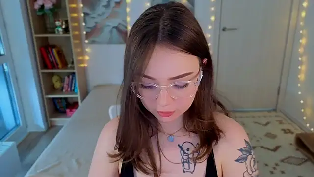 MilenaSaint webcam