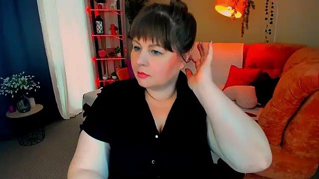 CrystaalStaar live cam on StripChat