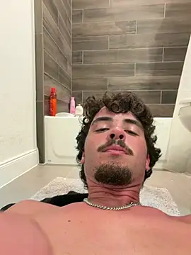 BWCKInGggg live sex cam