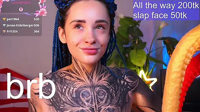 EvaCanton live cam on StripChat