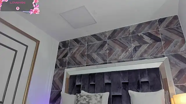 NaylaGrey webcam
