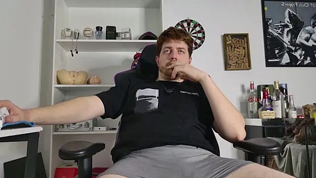 aaronlegend_ webcam