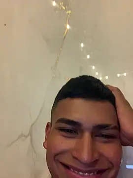 Emiliano_Reyes webcam
