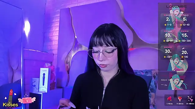 NaniiSisy webcam