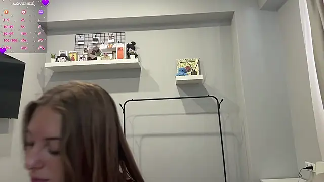 selena_favn webcam