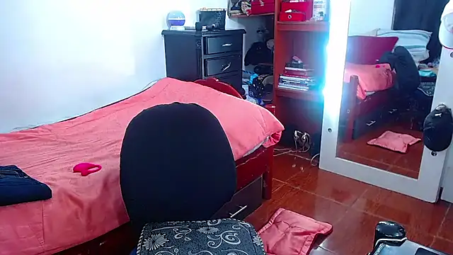 MariamGray1 webcam