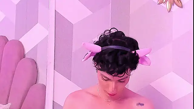 KylieMonnett webcam