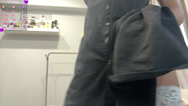 selena_favn webcam