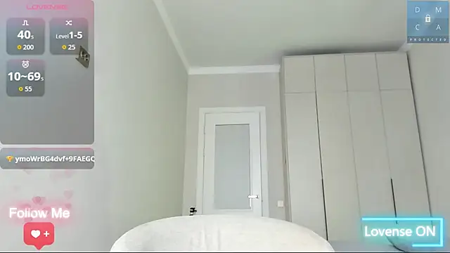 MinaDiamondd webcam