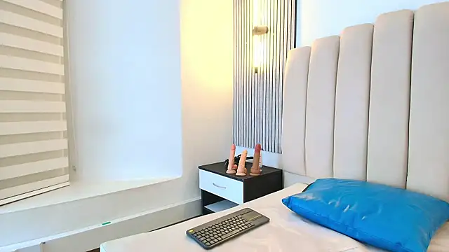 Ixely - Male webcam sex chat