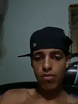 Aleexxx_2005 webcam