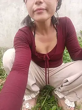linda-yiyi - Linda-yiyi's free webcam - UK Sex Cams