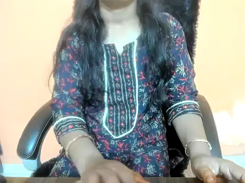 Kudi_Kiyara webcam