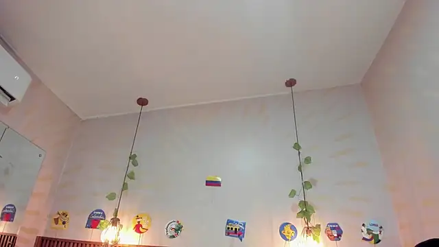 daphne_courtis webcam