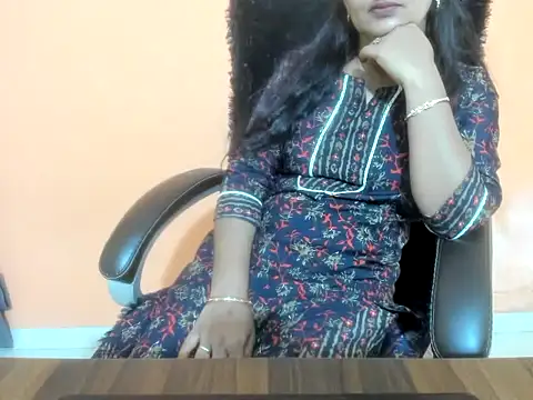 Kudi_Kiyara webcam