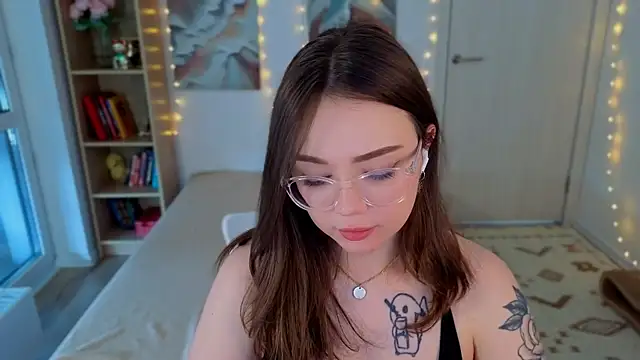 MilenaSaint webcam