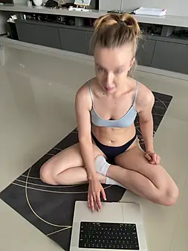 Nura_n_Sarah webcam