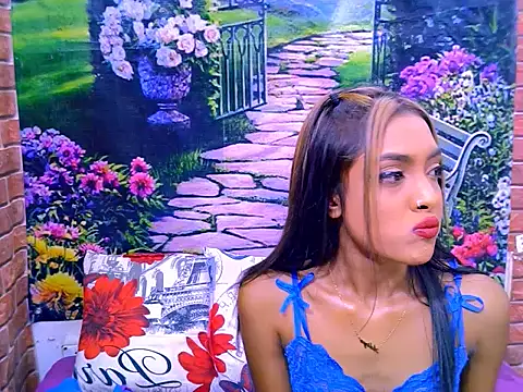 IndianPretty14u2Luv webcam