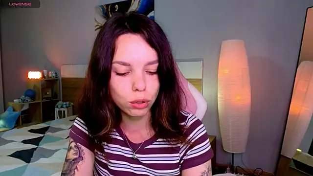 Maya_Campbell webcam