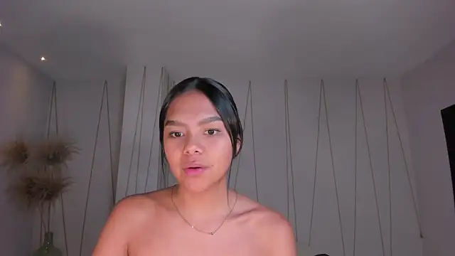 SaphiraJames webcam