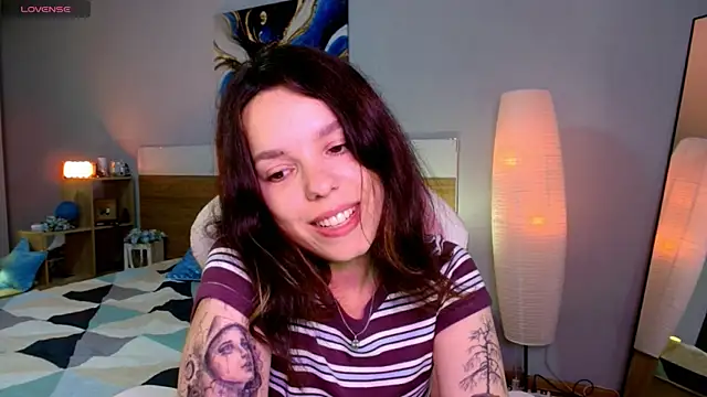 Maya_Campbell webcam