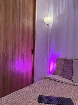 Aishapeyton_ webcam