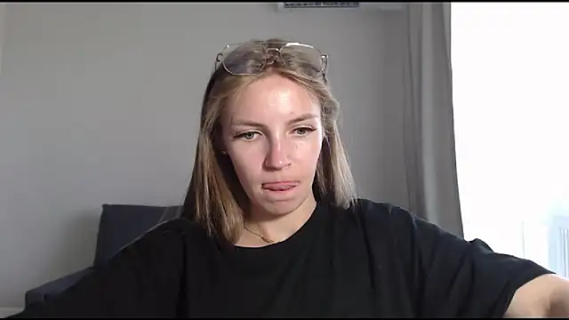 HitGyrl webcam