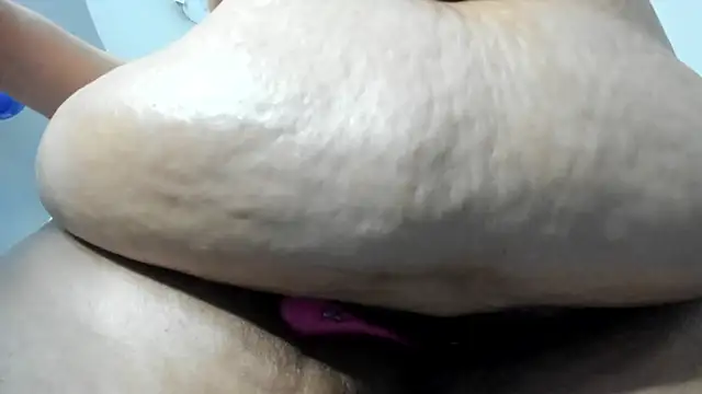 Alondra_zaaens webcam