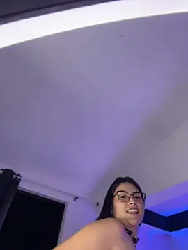 TifanyWhite_ webcam