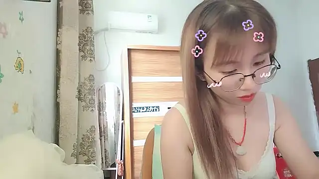 Lili_666 webcam