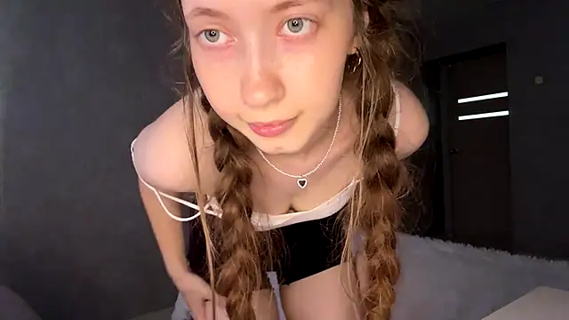 Emily_Mur_ live cam on StripChat