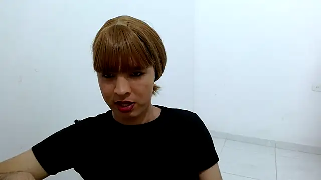 estefania224 webcam