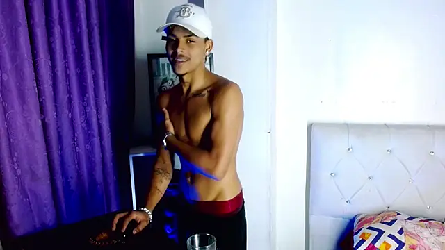 Angel_foxc13 webcam