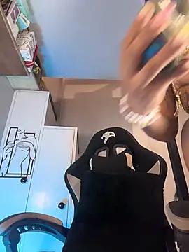 AsianMilfSheryl webcam