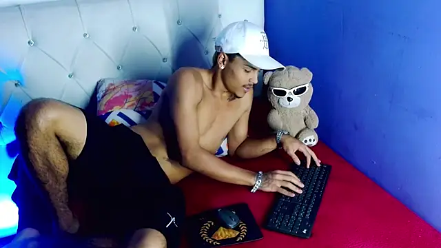 Angel_foxc13 webcam