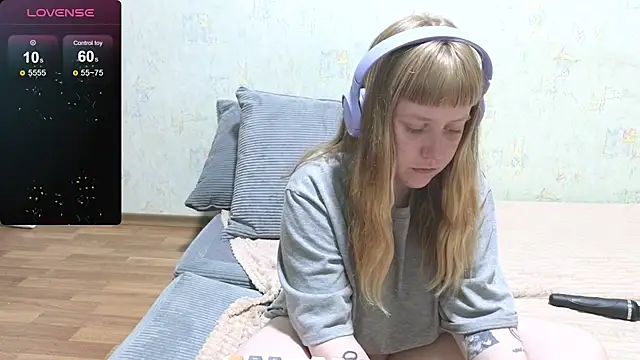 June_shy0 webcam