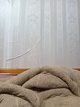 julybe webcam