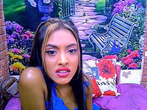 IndianPretty14u2Luv webcam