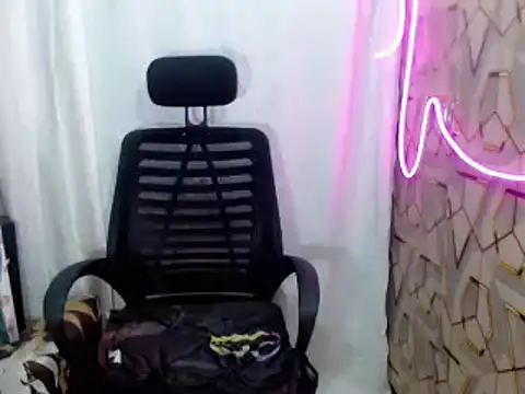 urhot_fucker999 webcam