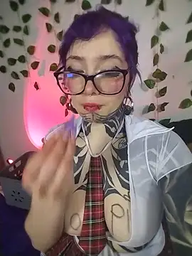 LucyChabs_ webcam