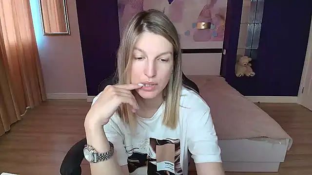 EmilyWalkeri webcam