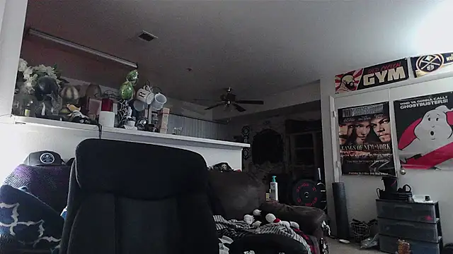 biggerisbetter12 webcam
