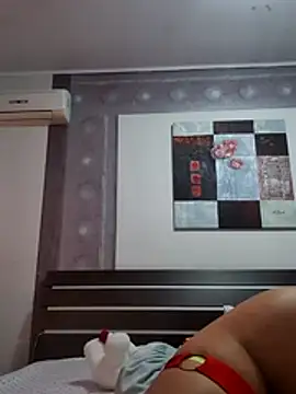 USA_SQUIRT_MILF webcam