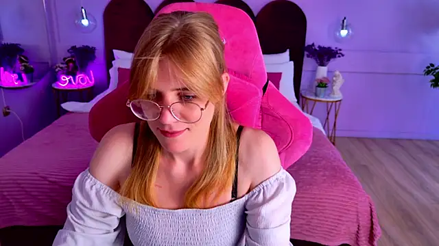 Chloelight webcam