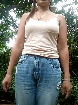 nangmo live cam on StripChat