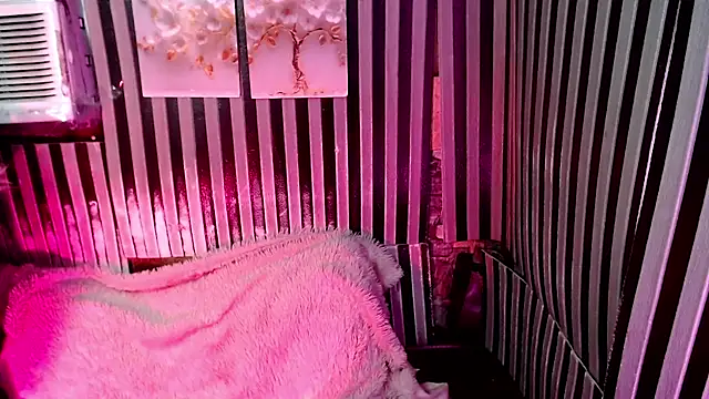 HoresCOCKLUCY live cam on StripChat