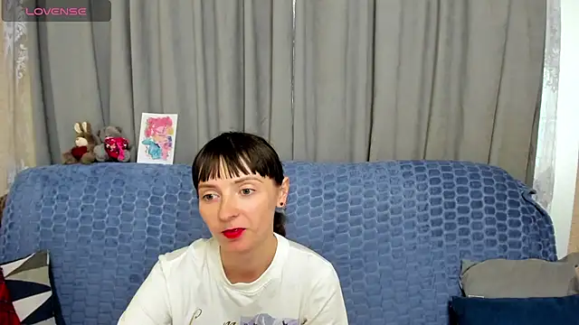 TayanaJons webcam